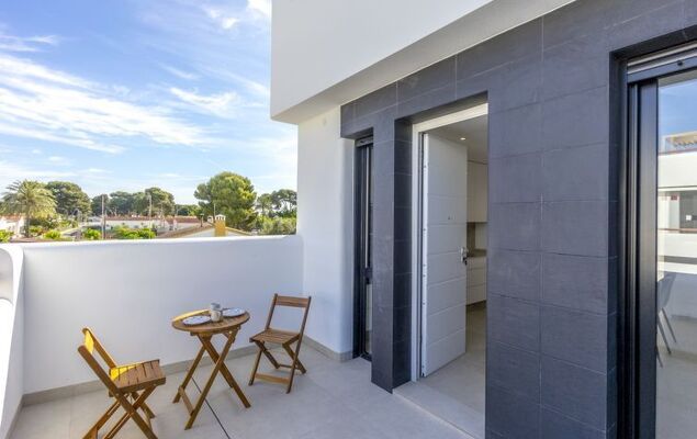 Tropical Beach Penthouse - Photo 9