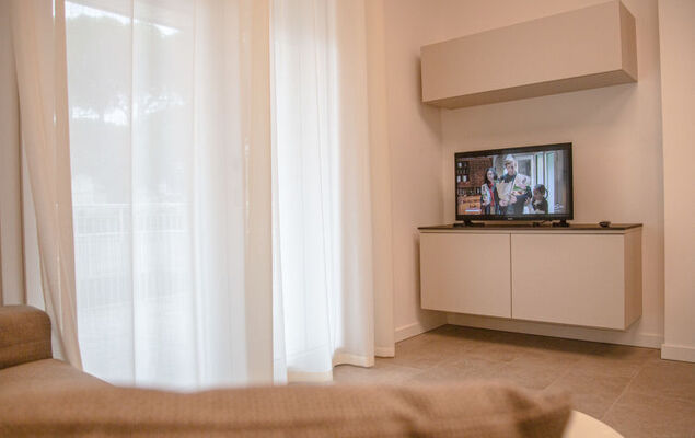 Green House - Photo 7